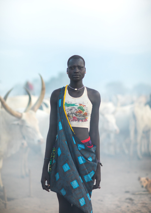 Portrait of a Mundari tribe woman in a cow camp, Central Equatoria, Terekeka, South Sudan