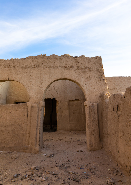 Abandonned mudbrick house, Northern State, Al-Khandaq, Sudan