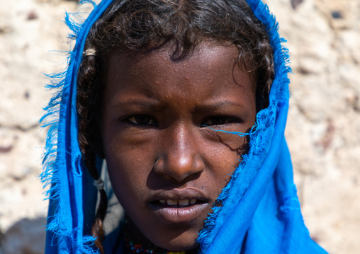 Portrait of a bisharin nomad girl Atrun crater, Bayuda desert, Atrun, Sudan