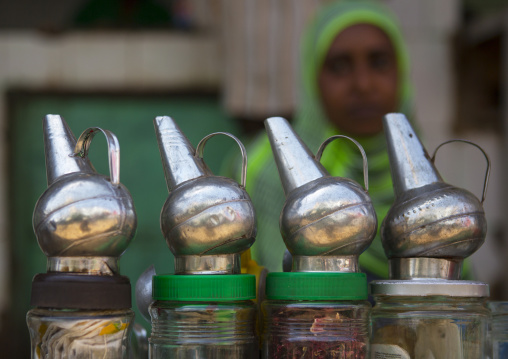 Sudan, Khartoum State, Omdurman, coffee seller in the market