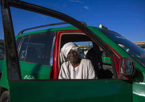 Sudan, Northern Province, Dongola, sudanese taxi driver