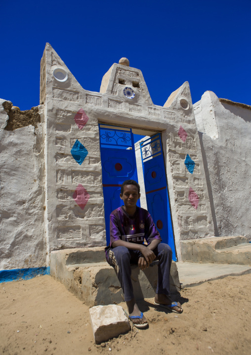 Sudan, Northern Province, Gunfal, traditional nubian architecture of a doorway