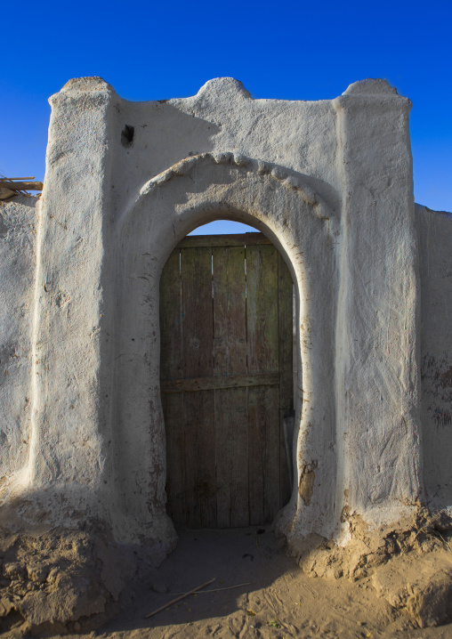 Sudan, Nubia, Tumbus, traditional nubian architecture and plasterwork of a fine doorway