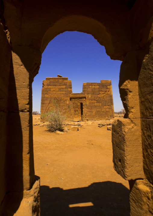 Sudan, Nubia, Naga, lion temple of apedemak, musawarat