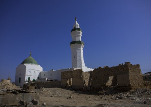 Sudan, Port Sudan, Suakin, taj es-sir mosque on mainland el-geyf