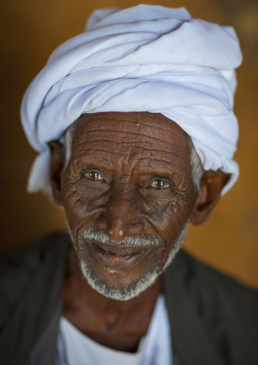 Sudan, Port Sudan, Suakin, old sudanese man