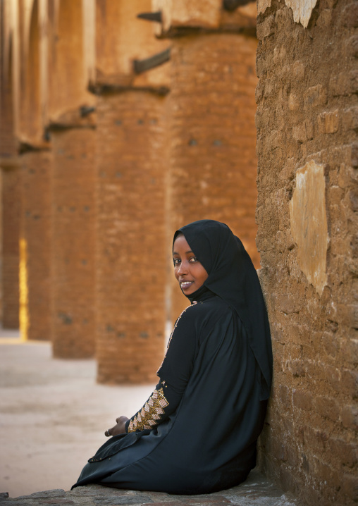 Sudan, Kassala State, Kassala, young woman in khatmiyah mosque