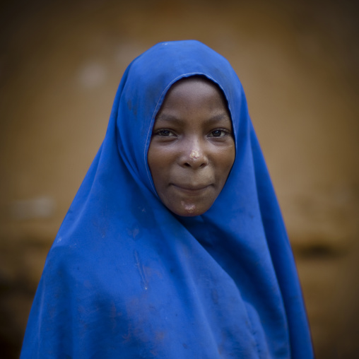 Veiled tanzanian girl in zanzibar , Tanzania
