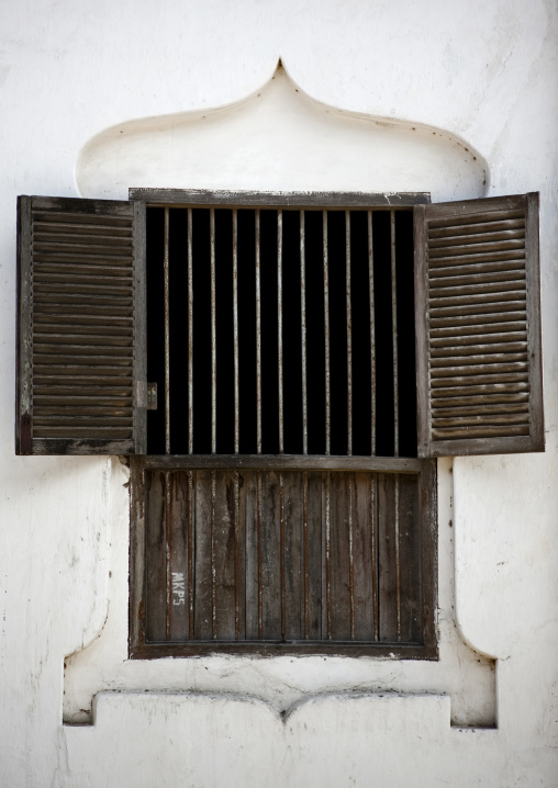 Arabic style window in stone town zanzibar, Tanzania