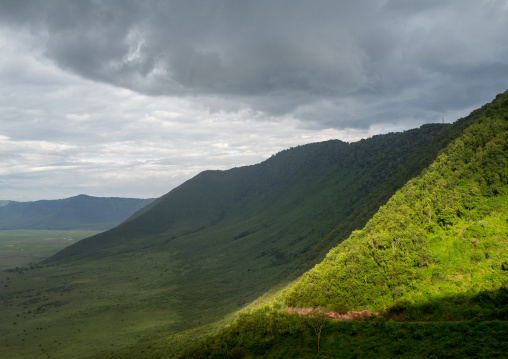 Tanzania, Arusha Region, Ngorongoro Conservation Area, clouds over the crater