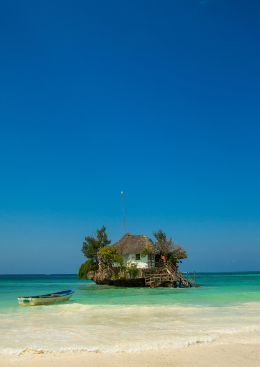 Tanzania, Zanzibar, Michanwi Pingwe, the rock restaurant on bwejuu beach