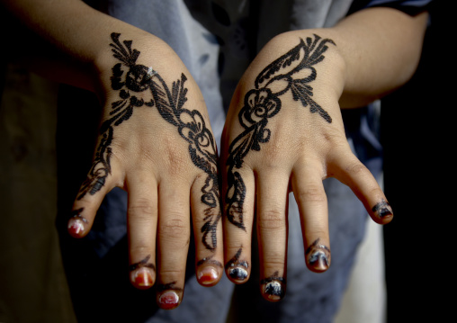 Floral Designs Drawn With Henna On A Girl Hands, Amran,  Yemen