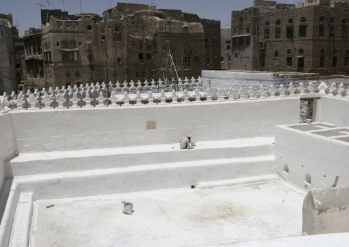 Renovation Of Al Amiriya Mosque In Rada, Yemen