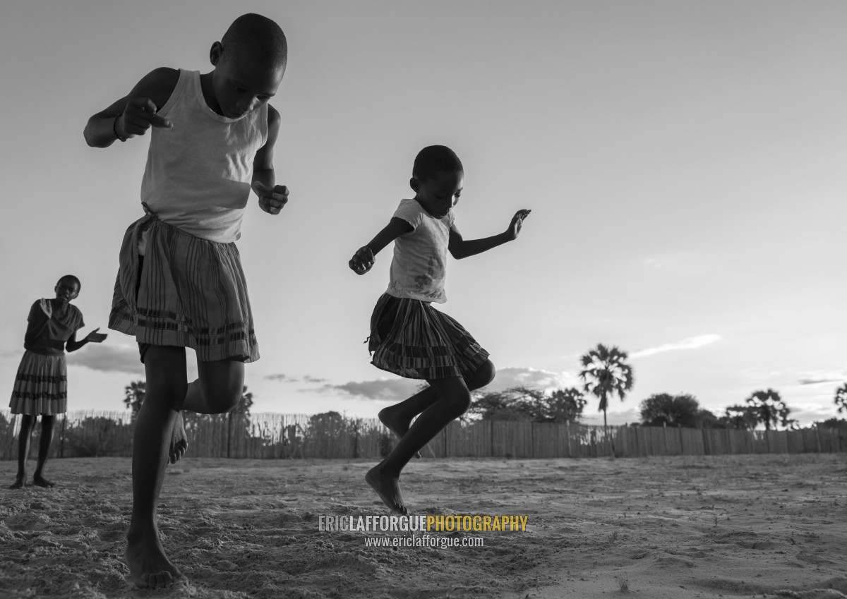 ERIC LAFFORGUE PHOTOGRAPHY - Ovambo Girls Dancing, Ondangwa, Namibia