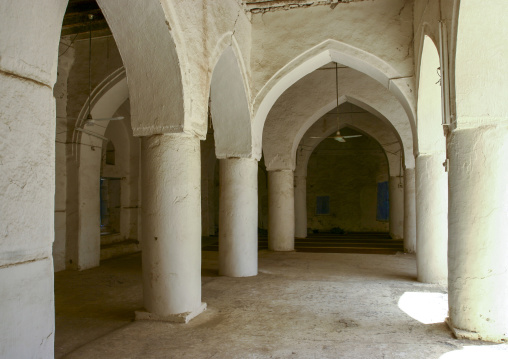 Old mosque prayer room, Al Hudaydah Governorate, Zabid, Yemen
