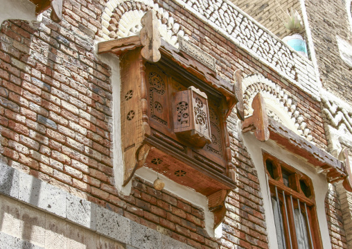 Traditional mashrabiya of an old house in the old city, Amanat Al-Asemah, Sanaa, Yemen