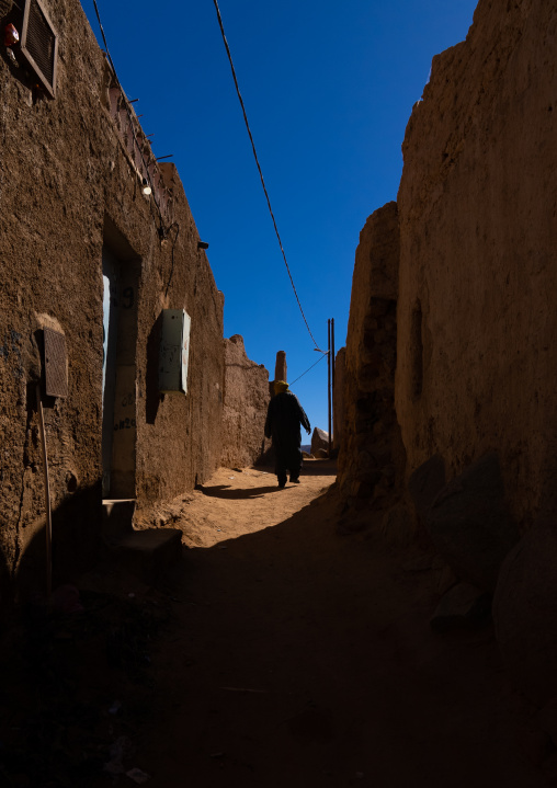 Algerian man in the street of Ksar Zelouaz old town, North Africa, Djanet, Algeria