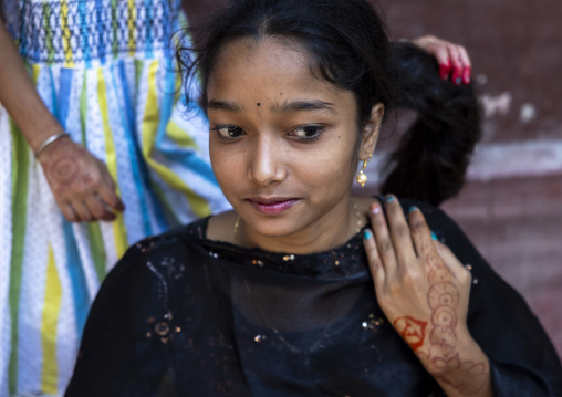 Portrait of an hindu girl in Kantajew hindu Temple, Rangpur Division, Dinajpur, Bangladesh
