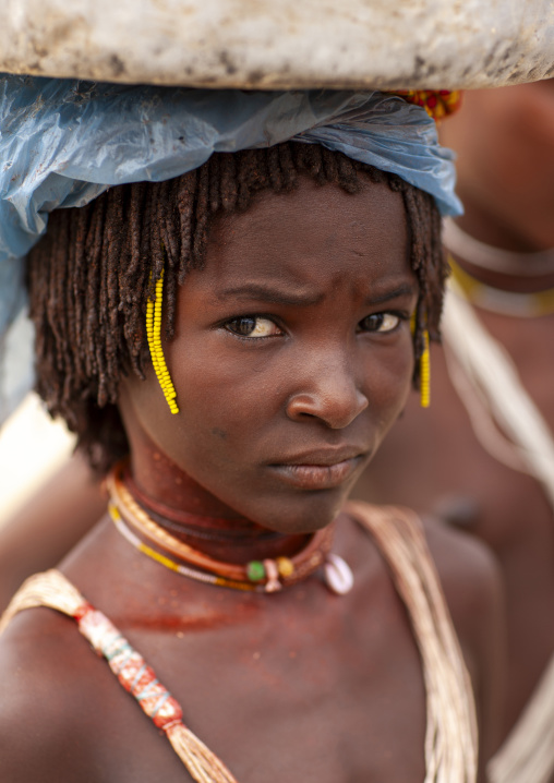 Young Mucubal tribe girl, Namibe Province, Virei, Angola