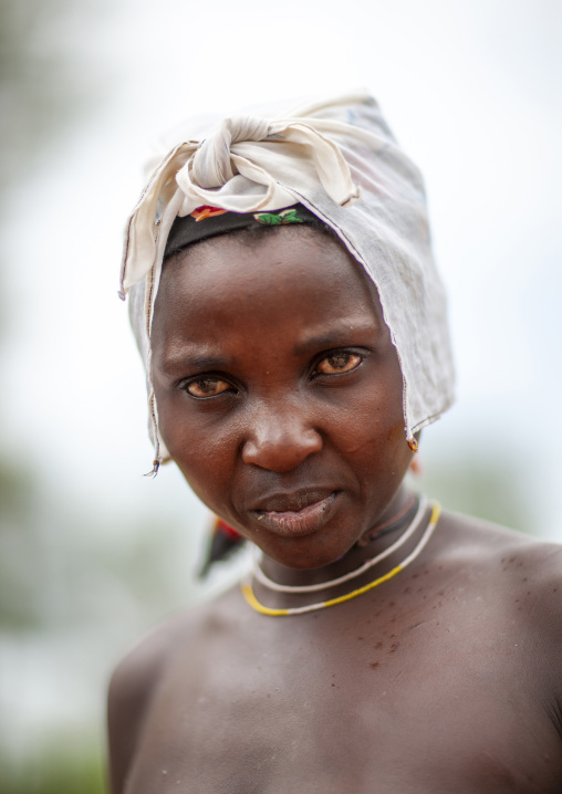 Mucubal tribe woman with headband, Namibe Province, Virei, Angola