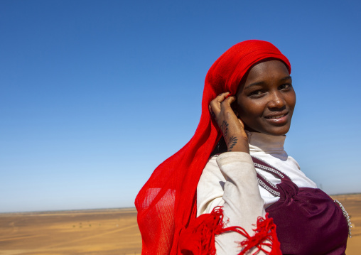 Sudan, Kush, Meroe, Sudanese teenager girl