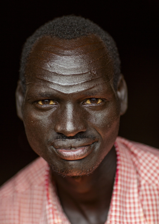 Nuer tribe man with gaar facial markings, Gambella region, Gambella, Ethiopia