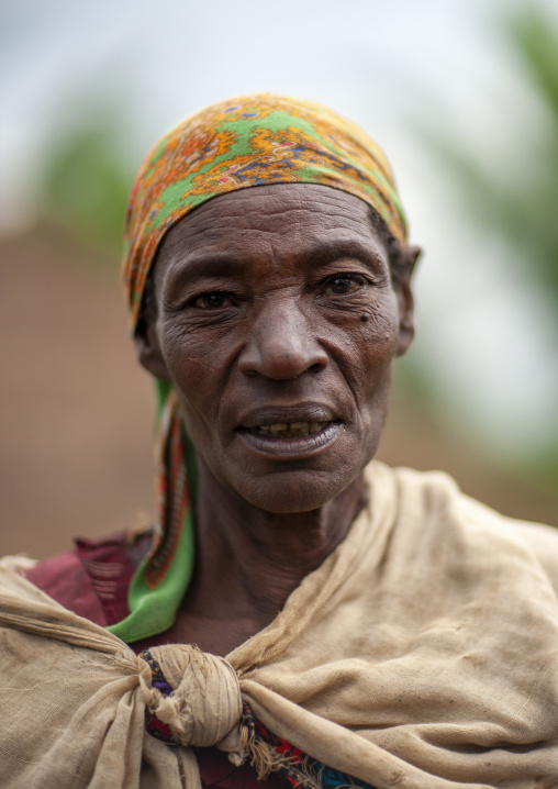 Old benje woman wearing a scarf, Omo valley, Kibish, Ethiopia