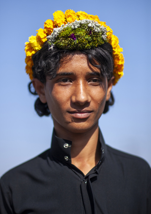 Portrait of a Flower man with garland on his head, Jizan province, Addayer, Saudi Arabia