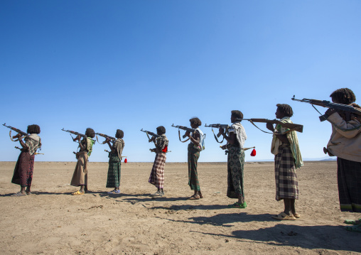 Afar tribe warriors with Kalashnikovs, Assaita, Afar regional state, Ethiopia