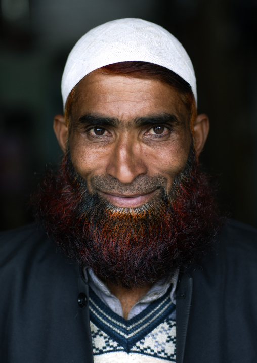 Portrait of a smiling Gujjar Bakerwal bearded man, Jammu and Kashmir, Kangan, India