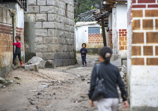 North Korean children in the old quarter, North Hwanghae, Kaesong, North Korea