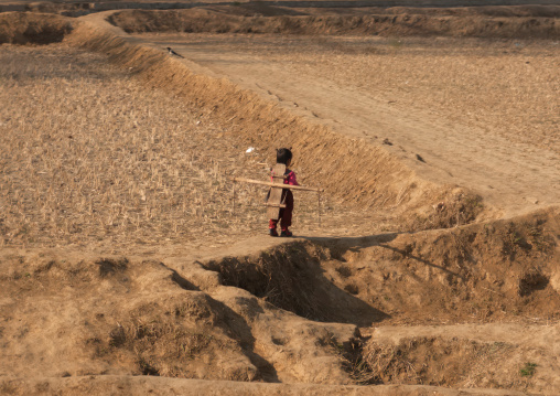 North Korean little girl in the countryside, South Pyongan, Nampo, North Korea