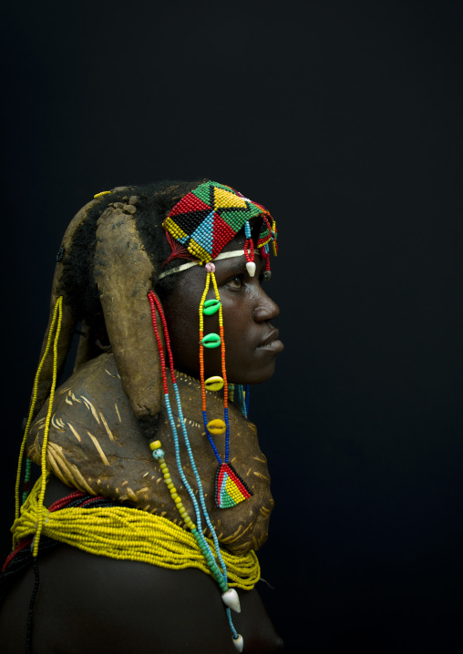 Girl With A Vikeka Necklace, Angola