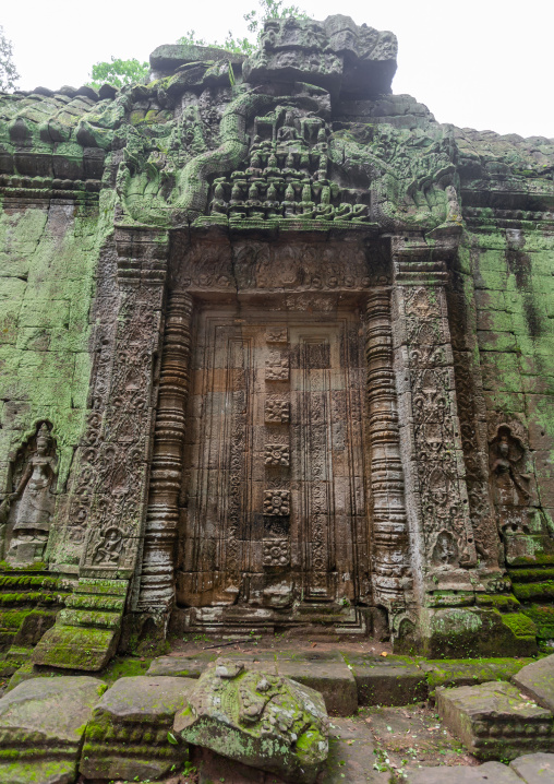 Old ruins of a temple in Angkor wat, Siem Reap Province, Angkor, Cambodia