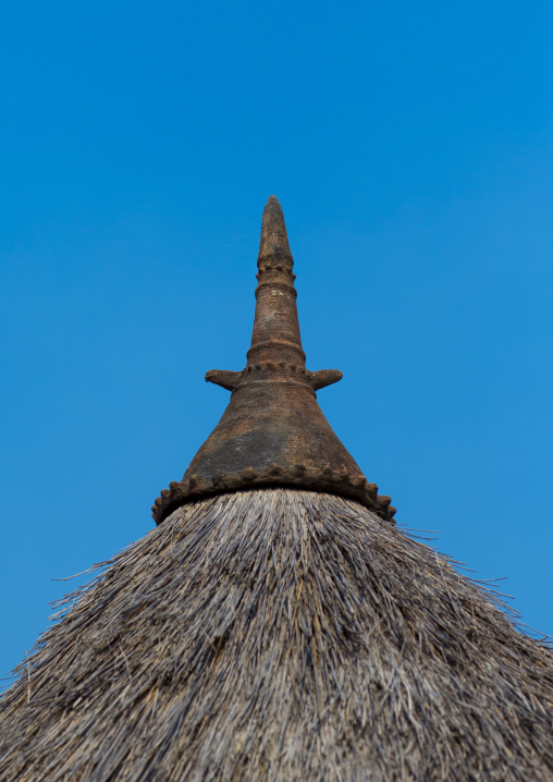 Pot On Top Of Thatch Roof  In Nuer Tribe, Gambela, Ethiopia