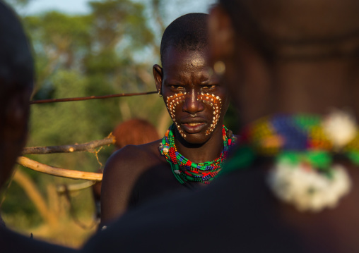 Whipper make up during bull jumping ceremony in hamer tribe, Omo valley, Turmi, Ethiopia