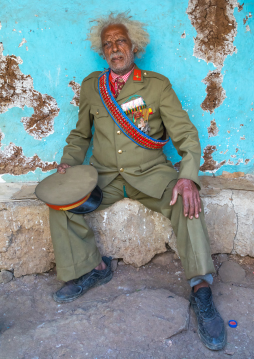 Ethiopian veteran from the italo-ethiopian war in army uniform, Addis Ababa Region, Addis Ababa, Ethiopia