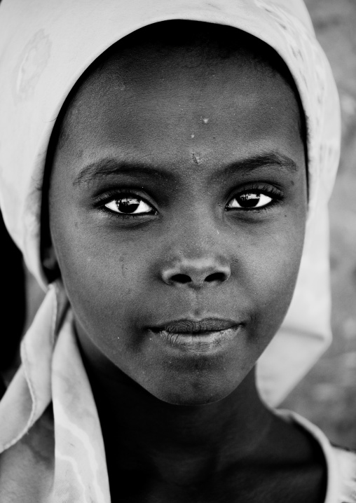 Afar tribe girl, Assaita, Afar regional state, Ethiopia