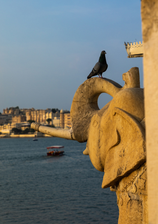 Elephant sculpture at lake Pichola, Rajasthan, Udaipur, India