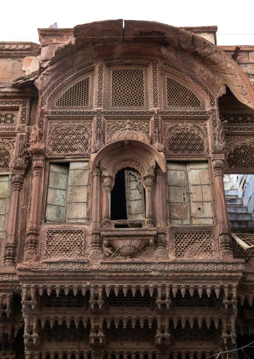 Old carved balcony of a haveli, Rajasthan, Jodhpur, India