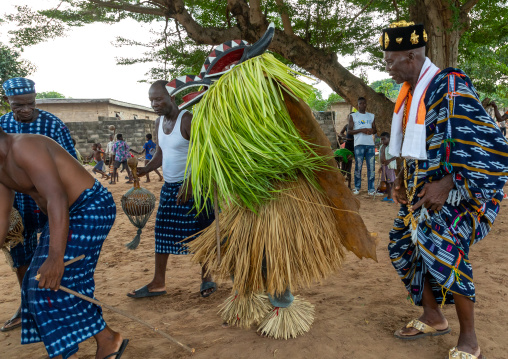 Goli sacred mask in Baule tribe during a ceremony, Région des Lacs, Bomizanbo, Ivory Coast