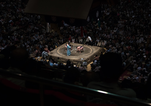 Overview image of the interior of the ryogoku kokugikan sumo arena during the sumo tournament, Kanto region, Tokyo, Japan