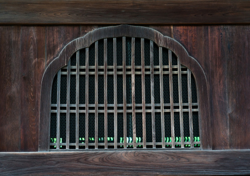 Window in a daitoku-ji temple, Kansai region, Kyoto, Japan