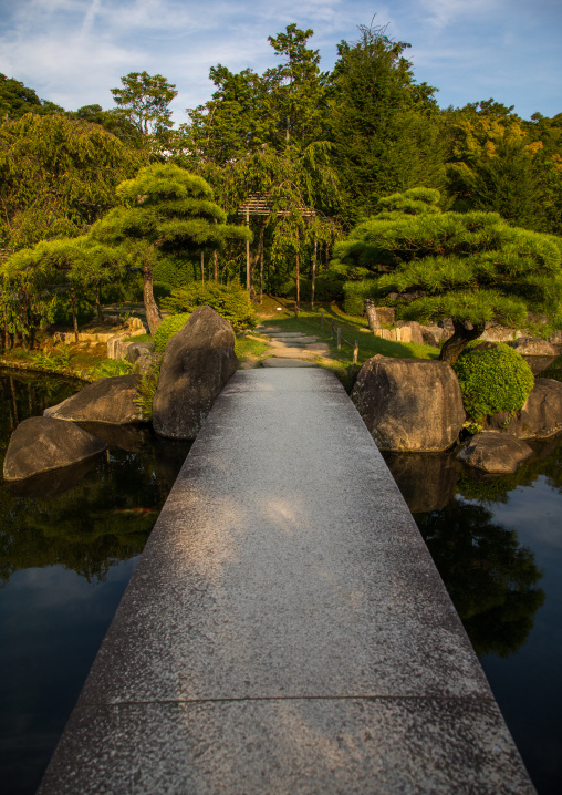 Kokoen garden bridge, Hypgo Prefecture, Himeji, Japan