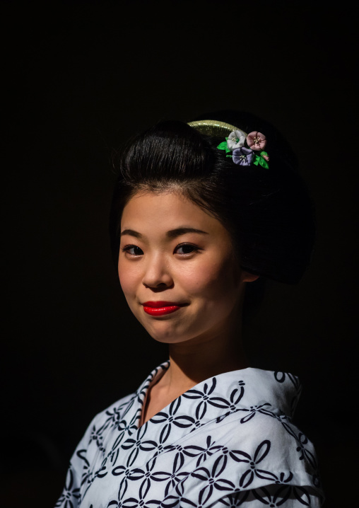 Portrait of a maiko called Chikasaya, Kansai region, Kyoto, Japan