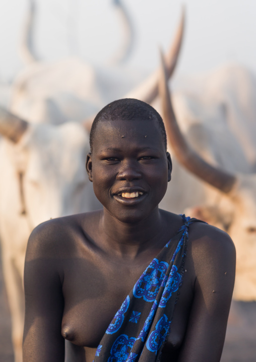 Portrait of a Mundari tribe woman in a cattle camp, Central Equatoria, Terekeka, South Sudan